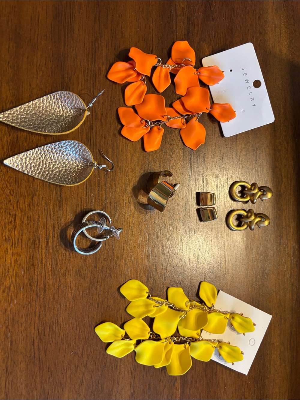 Lot of 7 pairs of Earrings  - Jewelry Collection